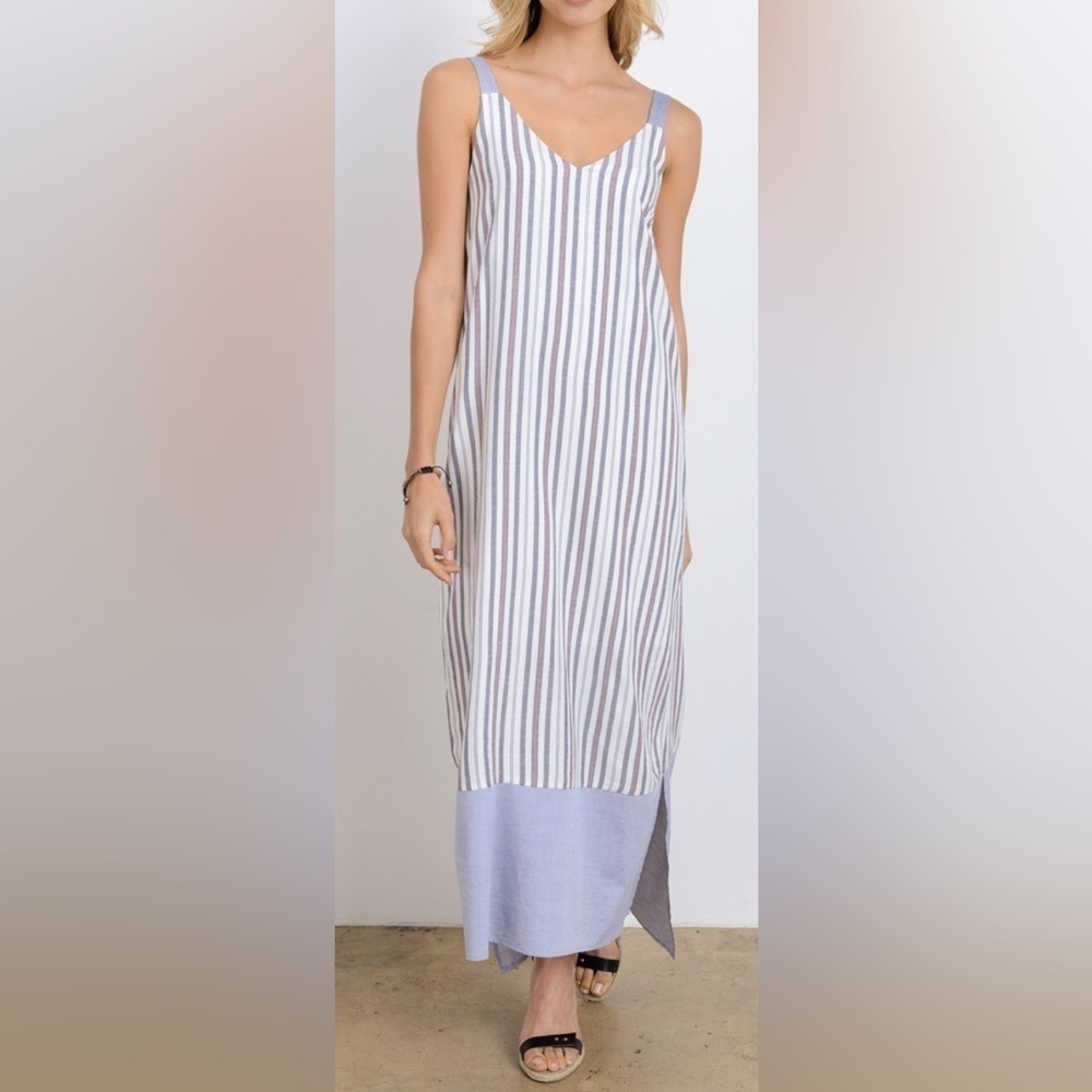 Doe & Rae Blue Gray Beachy Stripe Sleeveless Maxi Dress Size Medium